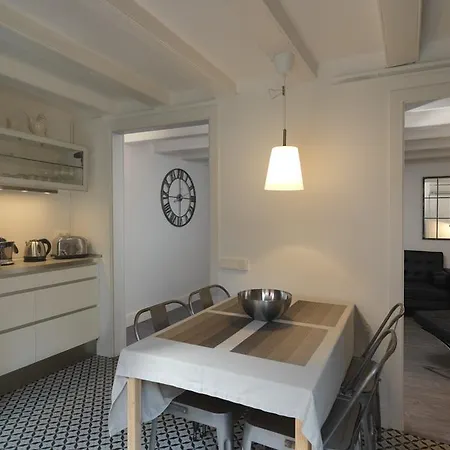 Rossello Apartment *