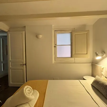 Rossello Apartment